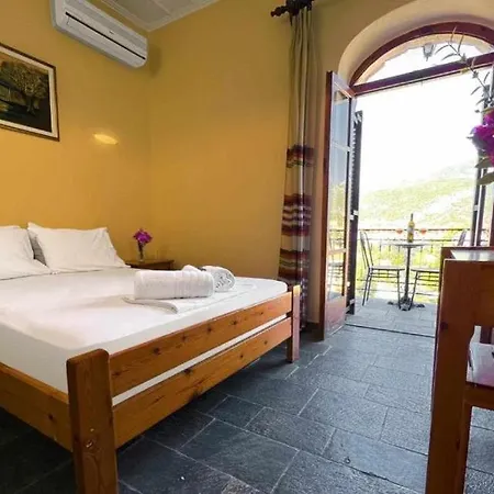 Kastro Aggeliki * Kardamíli